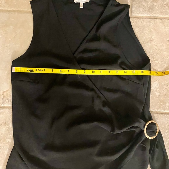 NWOT: Maurices vest, size m - Picture 2 of 3